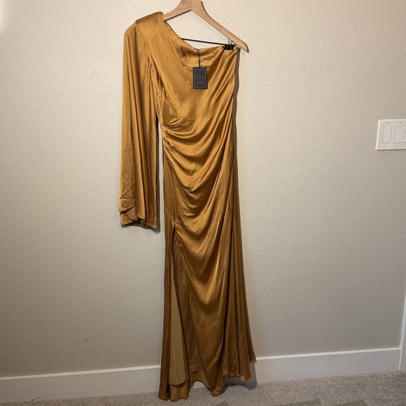 NWT Michael Costello x REVOLVE Mae One Shoulder Evening Gown in Gold Size Small - Picture 5 of 10